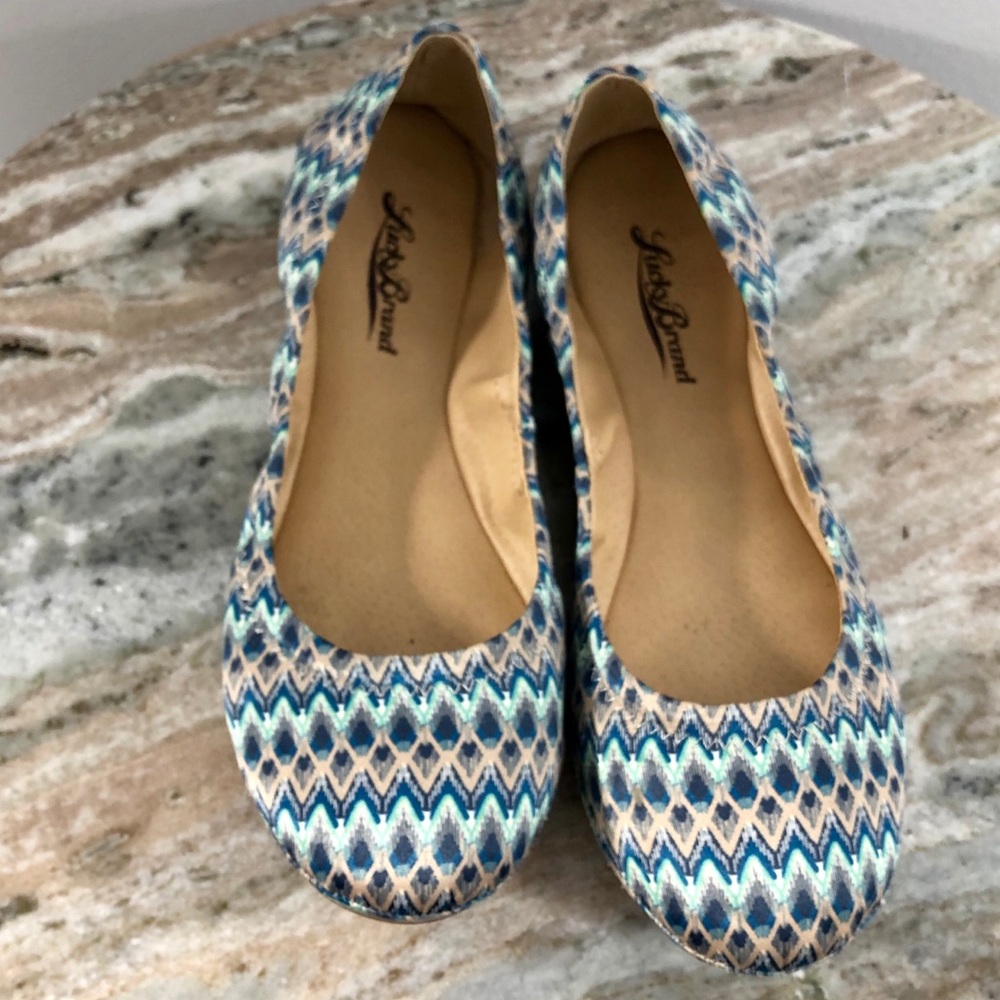 3/$25 👑 Lucky Brand Flats Size 6 Blue Print Satin Shoes